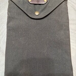 Tom Beckbe Canvas Portfolio (Small)